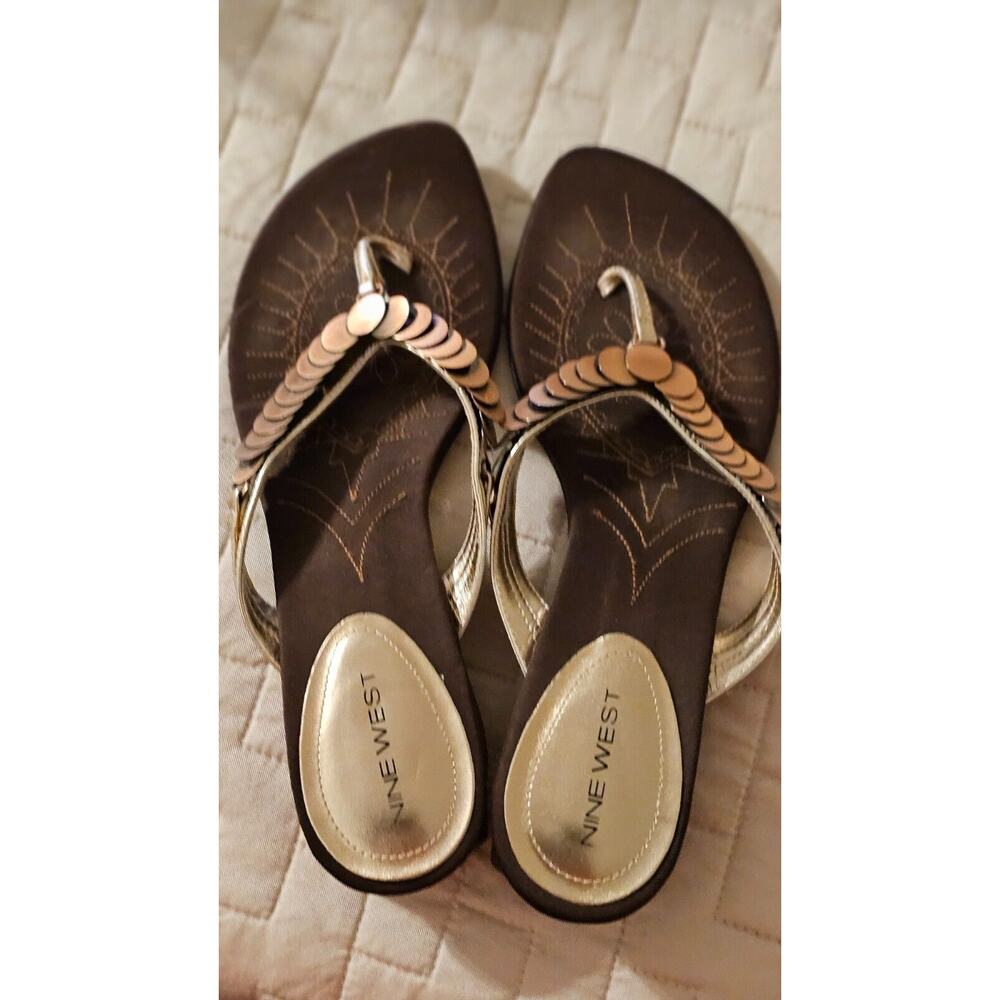 Nine West Size 7 Copper and Gold Flip Flops low heal